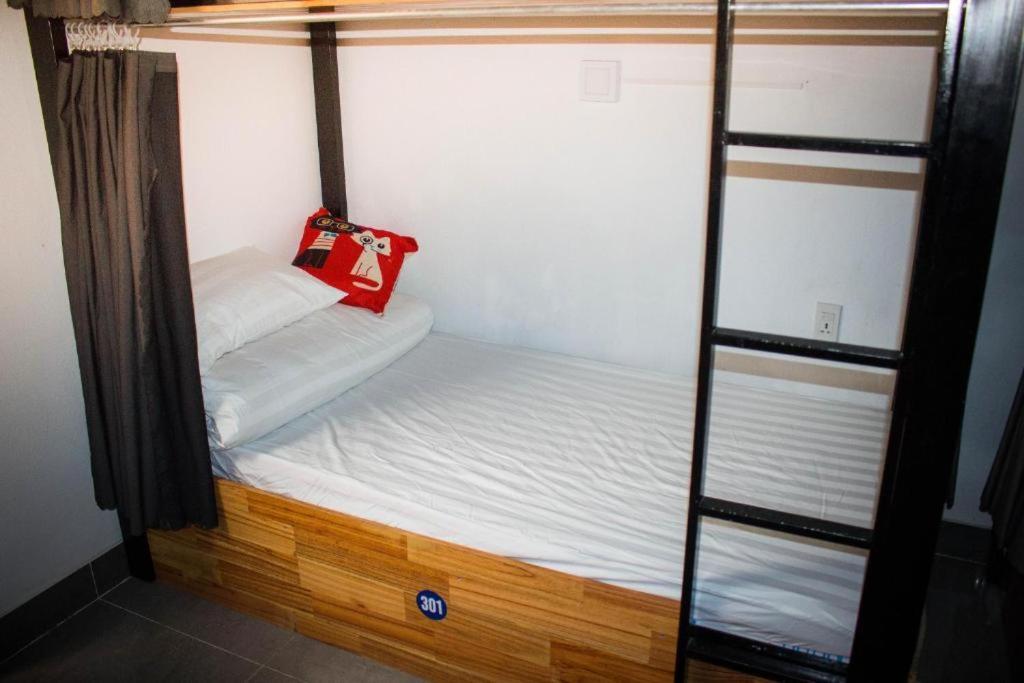 Starfish Hostel Дананг Екстер'єр фото